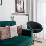 Arkadia Green Apartment